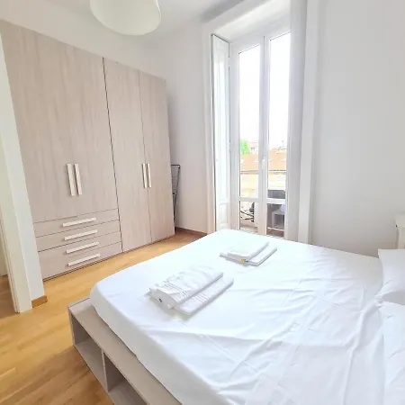 Amendola - Monte Rosa Charme Apartments * Milan