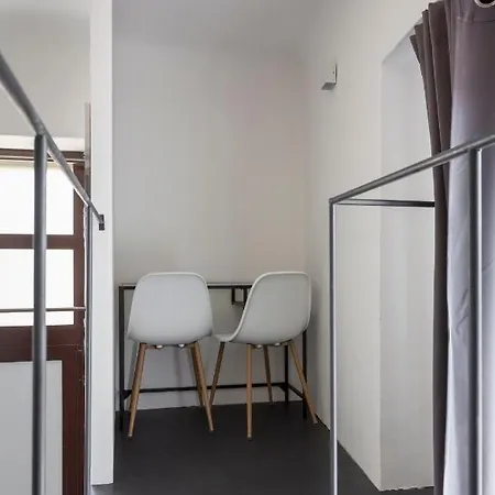 Apartamento Hostmate - - Via Chiese - Bicocca *