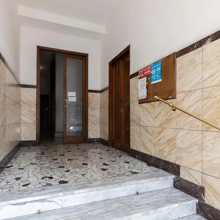 La Veranda - Bright Floor With Views Of The Madonnina شقة ميلان