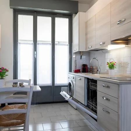 La Veranda - Bright Floor With Views Of The Madonnina شقة *