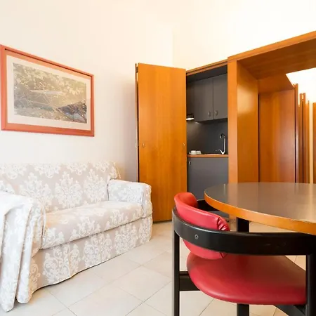 Donatello Aparthotel 4*