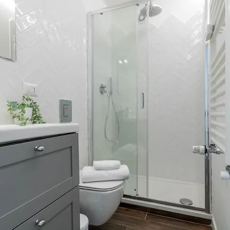 아파트 Joivy Chic For 3 Close To Sempione Park *