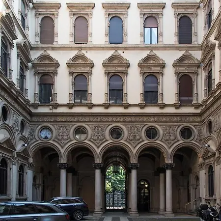 Breathtaking Castle View Youhosty - Quintino Sella