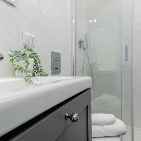 Joivy Chic For 3 Close To Sempione Park Appartamento