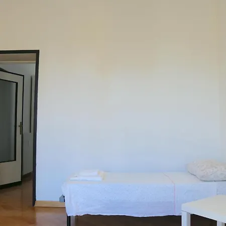 Sant Ambrogio Mansion - Via Olona Lägenhet *