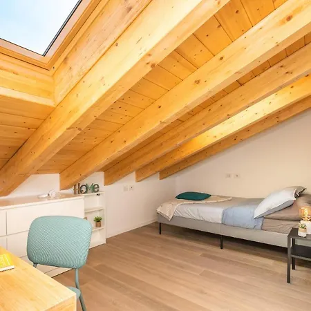 Joivy Contemporary In Historical Giambellino-lorenteggio *