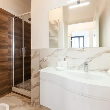 Easyhomes-madonnina View * Milan