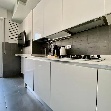 Bright 4-bedroom Near San Siro Apartment Mailand