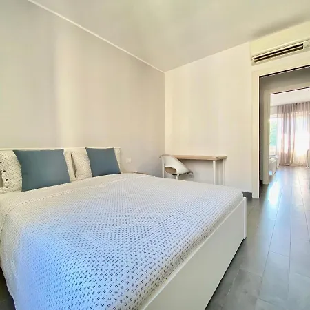 Lägenhet Bright 4-bedroom Near San Siro *