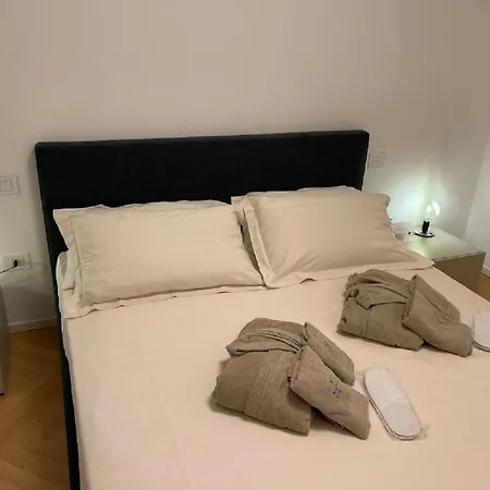 Hotell Number House - Number 10 Milano