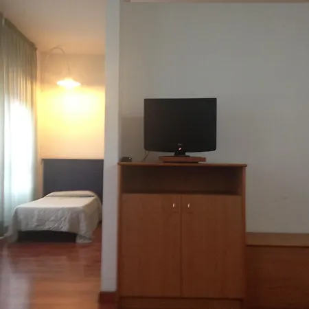 Pola Aparthotel 4*