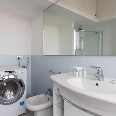 Italianway - Biancamano 2 * Milano