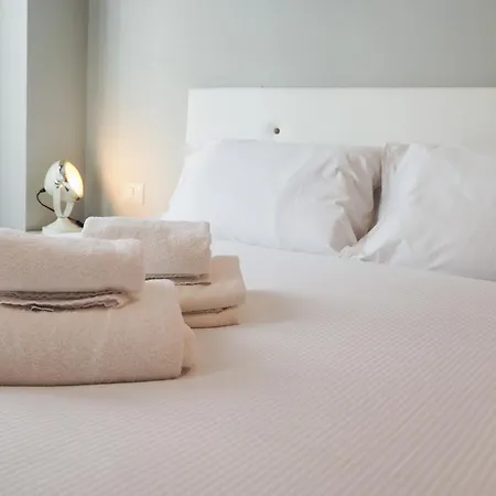 Primopiano - Ferrante Aporti Flats Apartment