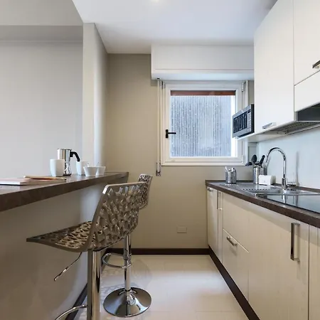 Contempora - Elvezia 8 - E53 Milánó