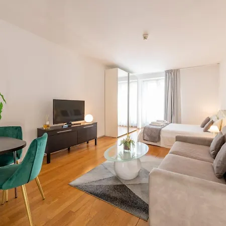 Royal - Centro Duomo * Milan