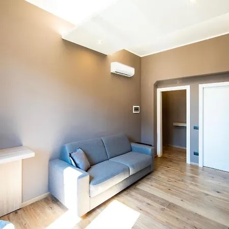 Daire New Wonderful Bilo With Walk-in Closet From Moscova Milano