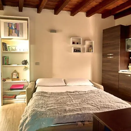 Grazioso Monolocale Nel Cuore Di Brera Apartament Mediolan