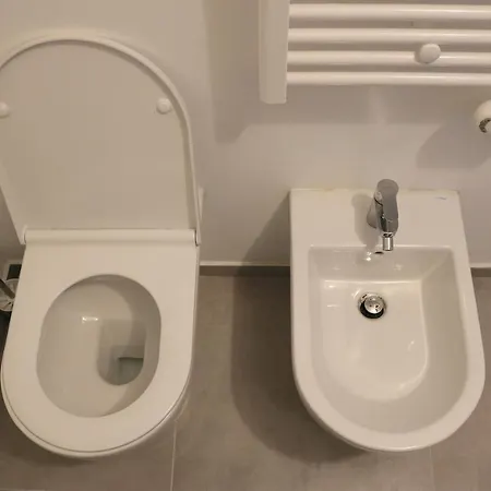 Station - 1 * Milão