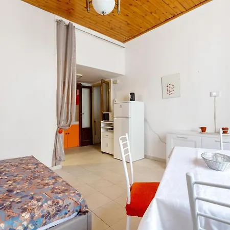 Darsena Navigli - Porta Genova M2 * 米兰