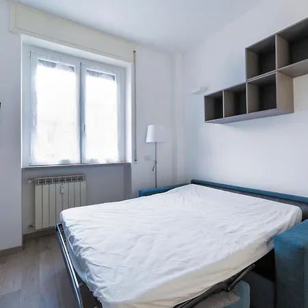 Guesthost - Cosy With Balcony! Apartamento *