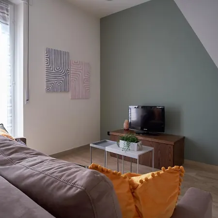 Negrelli Home - Vicino Ai Navigli - Ampio Bilocale Apartamento *