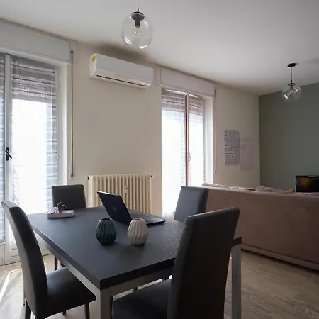 Negrelli Home - Vicino Ai Navigli - Ampio Bilocale * Milán