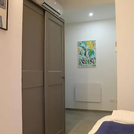 Station - 4 Μιλάνο