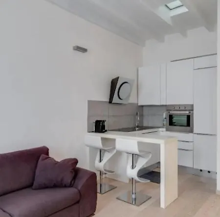 Lombardini 18 Navigli Apartamento *