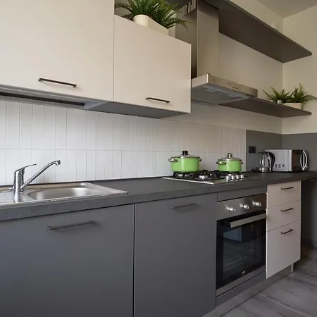 Negrelli Home - Vicino Ai Navigli - Ampio Bilocale Milán