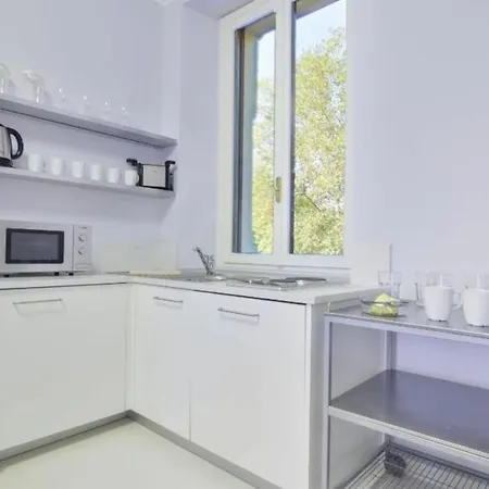 Bacone Liberty Olimpia Apartamento Milão