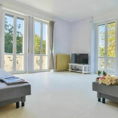Apartment Bacone Liberty Olimpia Mailand