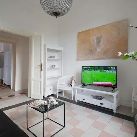 Bacone Liberty Vittoria By Halldis