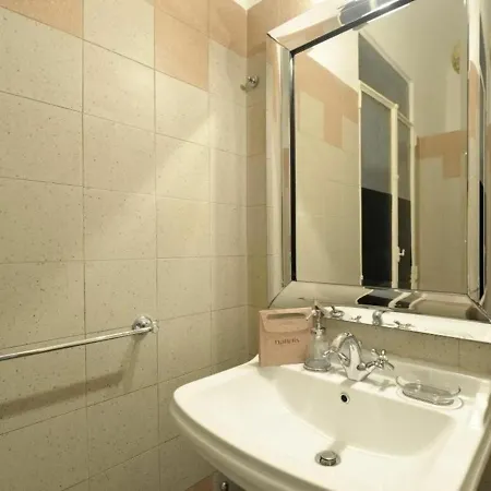 Bacone Liberty Vittoria By Halldis Apartament Mediolan