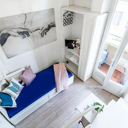 Apartamento Joivy Lovely For 2 With Balcony Near Duomo *