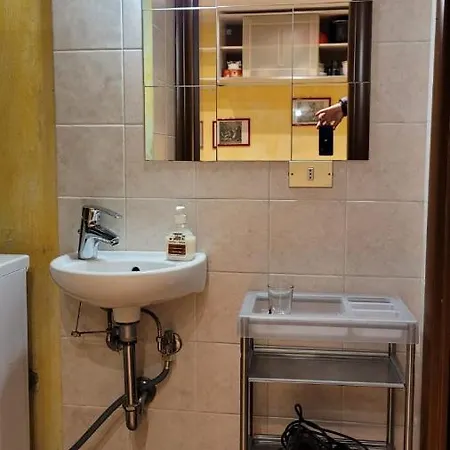 Porta Romana Small Studio 아파트 *