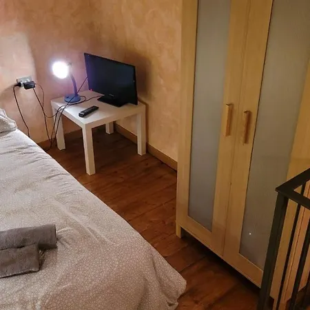 아파트 Porta Romana Small Studio *