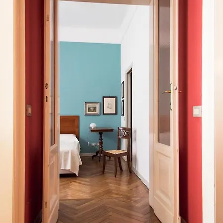 Sophisticated Near Duomo *