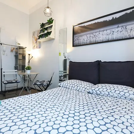 Primopiano - Schiaparelli C Flat * Milán