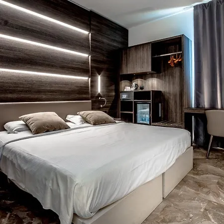 Canova Ξενοδοχείο 3*