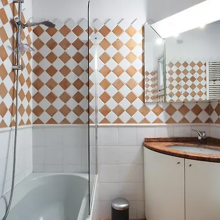 Mila Magenta Милан