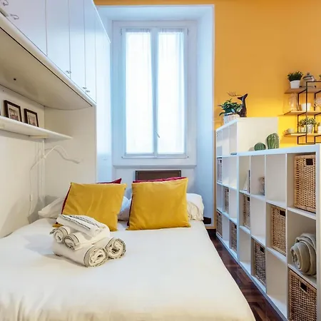 Easylife - - Menotti 16a - Porta Venezia Milano