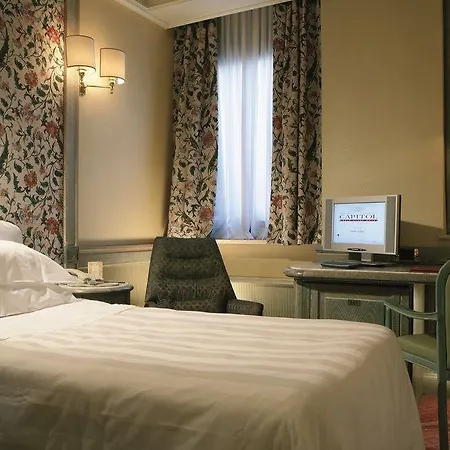 Capitol Отель 4*