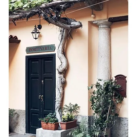 Taking A Walk In The Beating Heart Of Navigli Apartmán