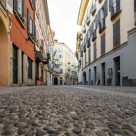 Brera Area Lovely Close To Piazza Duomo شقة