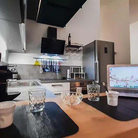 Altido Stylish Loft For 4 In Famous Navigli District Appartement