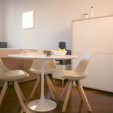 Bnbutler - Bergonzoli - Modern And Bright Near Station Daire Milano