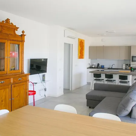 Appartement Bnbutler - Govone - Ampio E Luminoso Con Terrazza Milaan