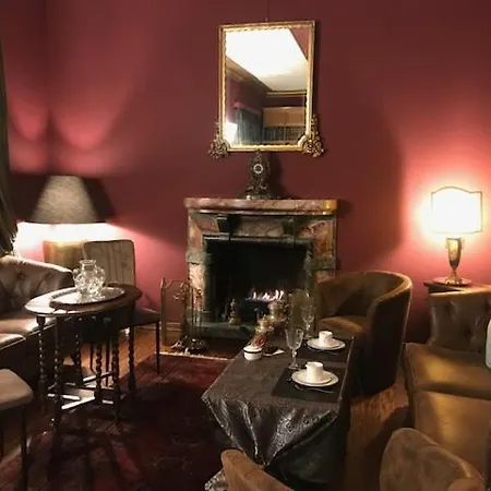 Luxury Boutique House *