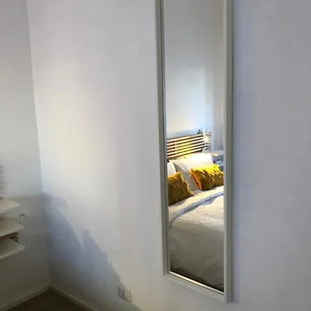 Vivapartments Milanosansiro Lägenhet *