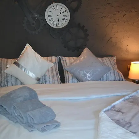 Apartment Luxury Boutique House *
